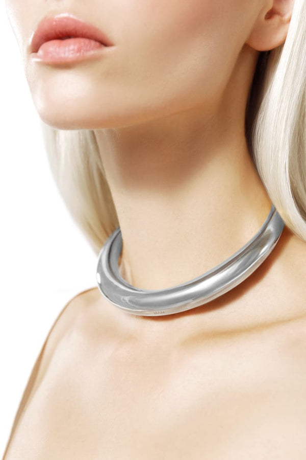 runde minimalistische Choker-Halskette in Silber