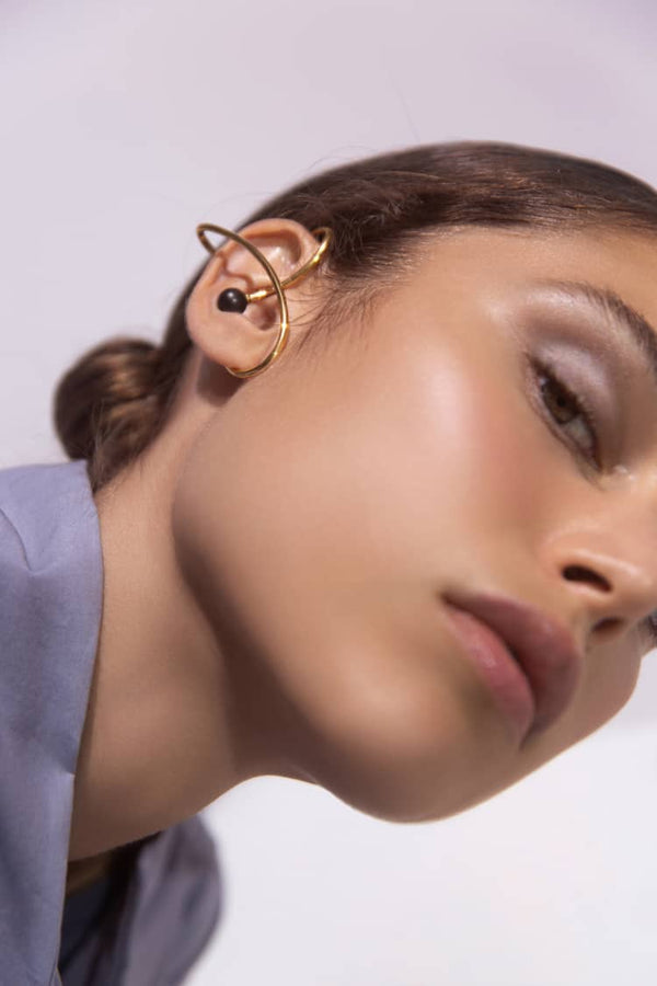 MAM® DE-Gold Ear Cuff mit Perle aus FSC-Holz-Linkes Ohr--
